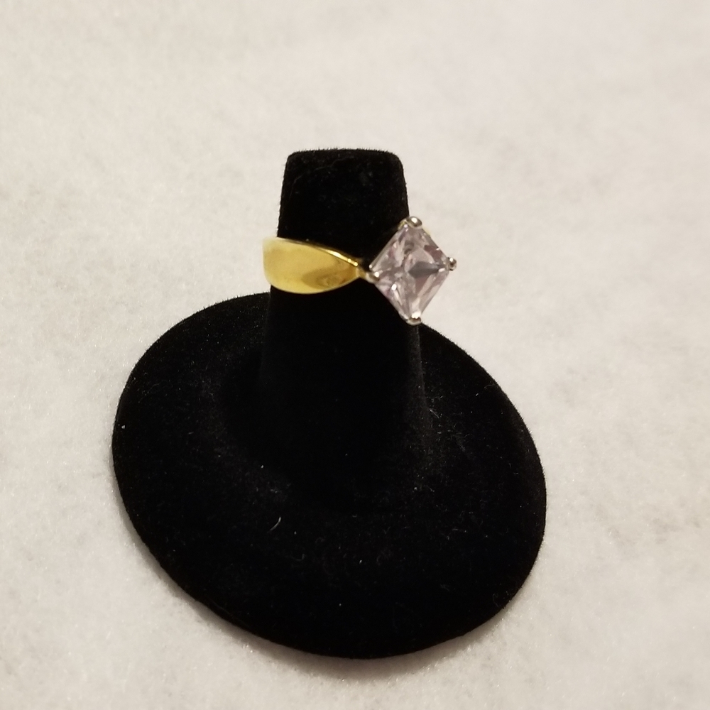 Ring - Picture 2 of 2